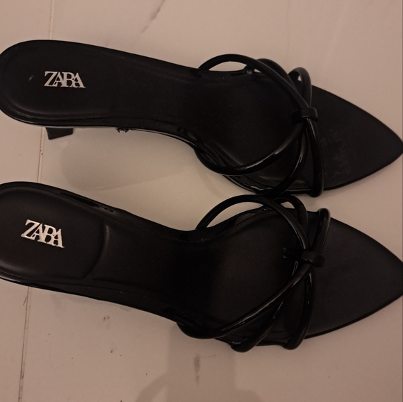 Elegante - Picture 1 of 1